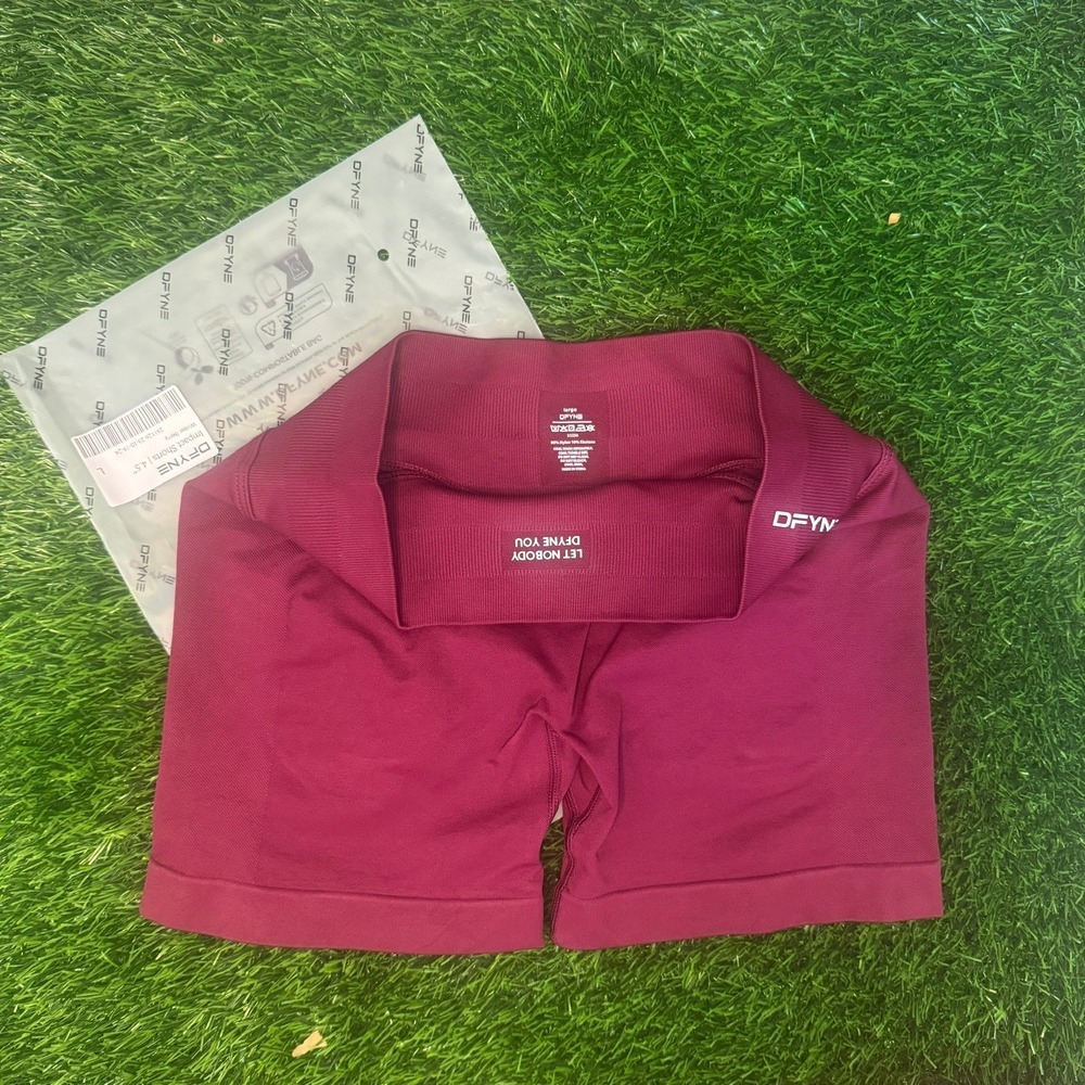 Dfyne impact shorts 4.5" winter berry large - Picture 3 of 5